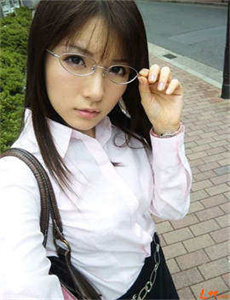 《千年痴恋-色婷婷AV99XX》