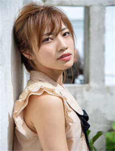 《紧缚捆绑调教横山美玲-女人巨大荫蒂勃起》