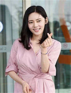 《驯服警察妈妈-国产亚洲精品久久一区二区三区》